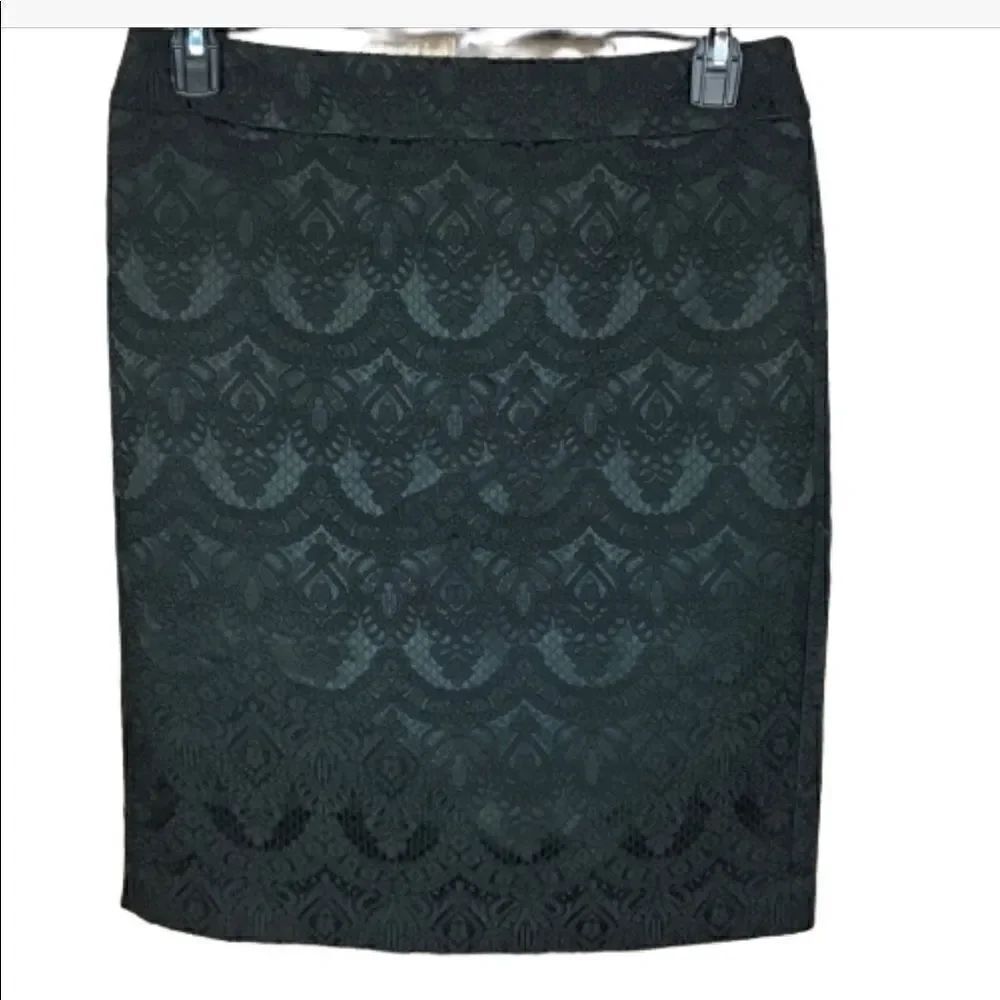 Ann Taylor Women’s Pencil Skirt Black Lace Overlay Lined Back Zipper Size 10